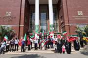  طنین اقتدار و غیرت ملی در دانشکده پرستاری و مامایی؛ برافراشته باد پرچم پرافتخار ایران