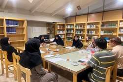 نگاهی به جایگاه حافظ در حافظه ها ی تاریخ ادبی ایران در حلقه کتابخوانی دانشکده