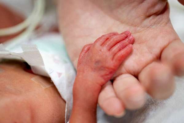 به نوزادان نارس یک شروع قوی برای آینده‌ای امیدوارکننده بدهید